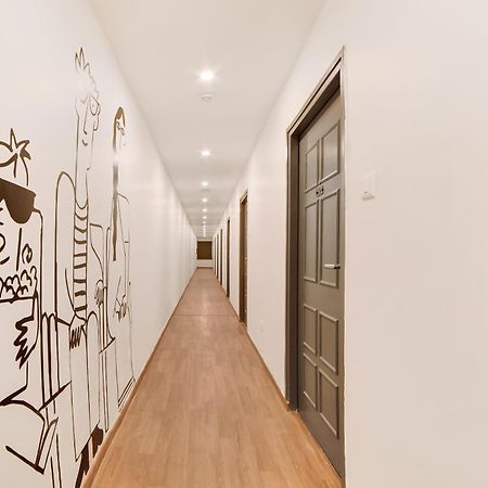 Townhouse Ss Aero Prime 호텔 샴샤바드 외부 사진
