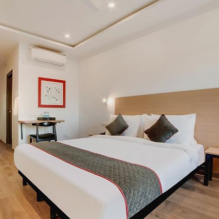 Townhouse Ss Aero Prime 호텔 샴샤바드 외부 사진