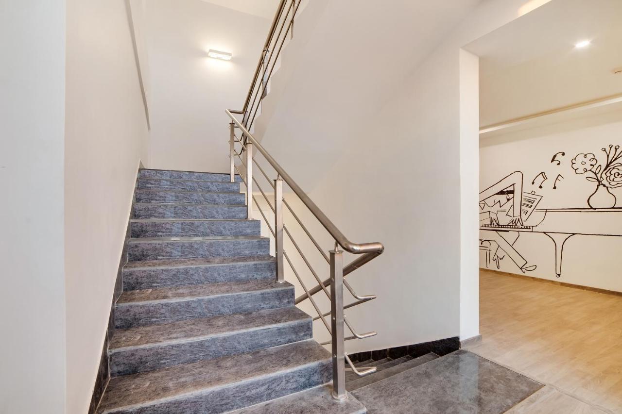 Townhouse Ss Aero Prime 호텔 샴샤바드 외부 사진