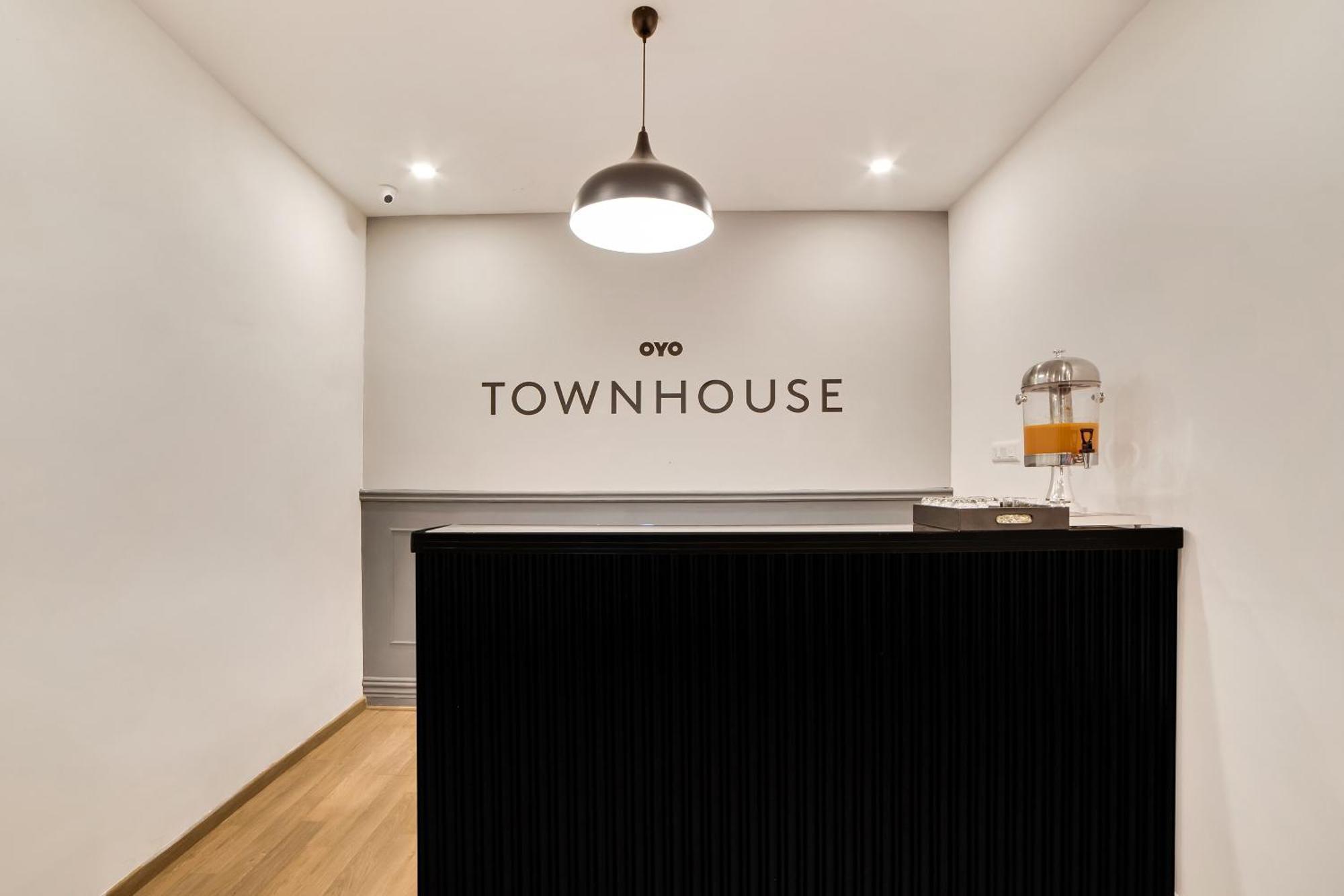 Townhouse Ss Aero Prime 호텔 샴샤바드 외부 사진