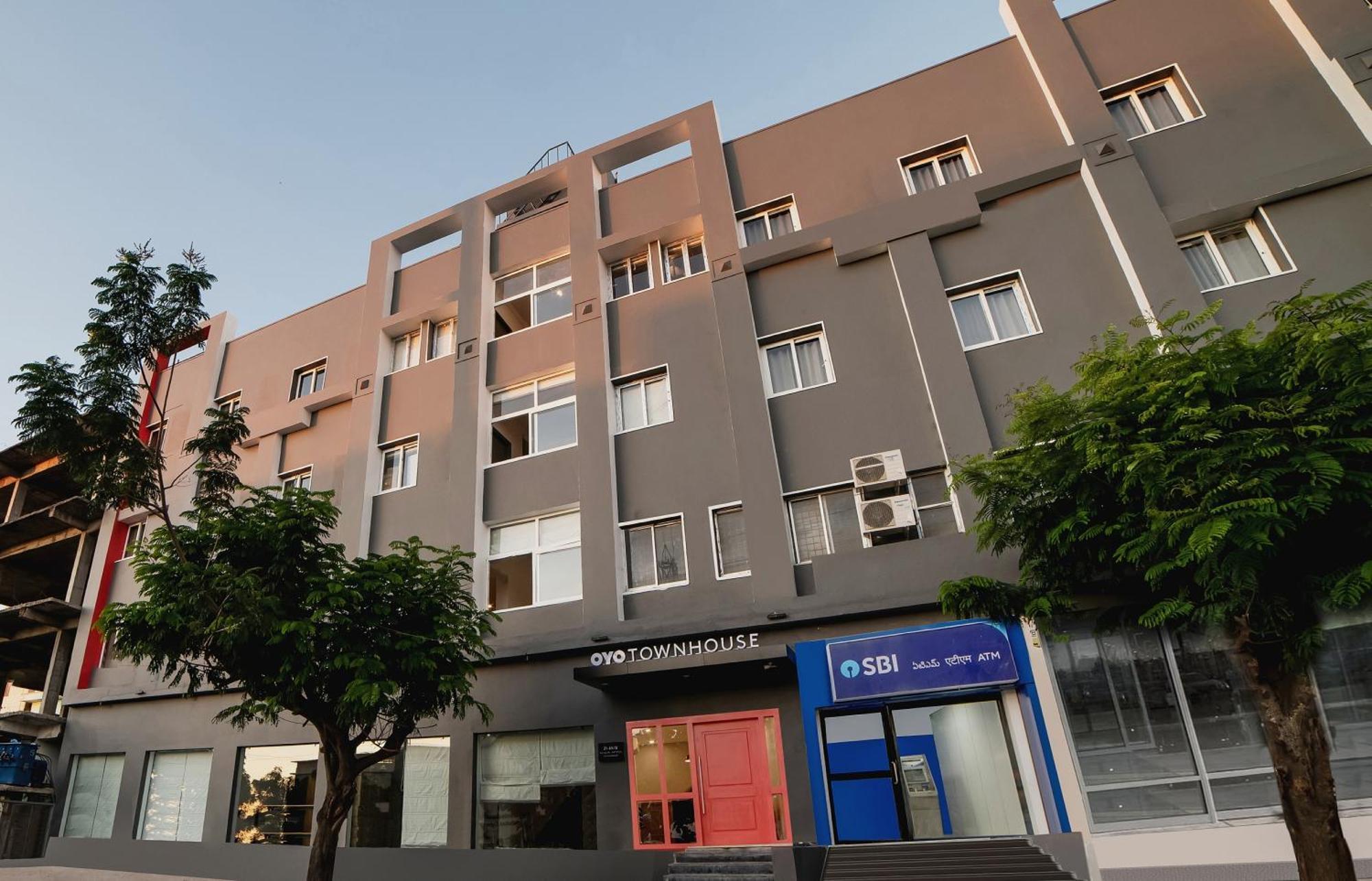 Townhouse Ss Aero Prime 호텔 샴샤바드 외부 사진